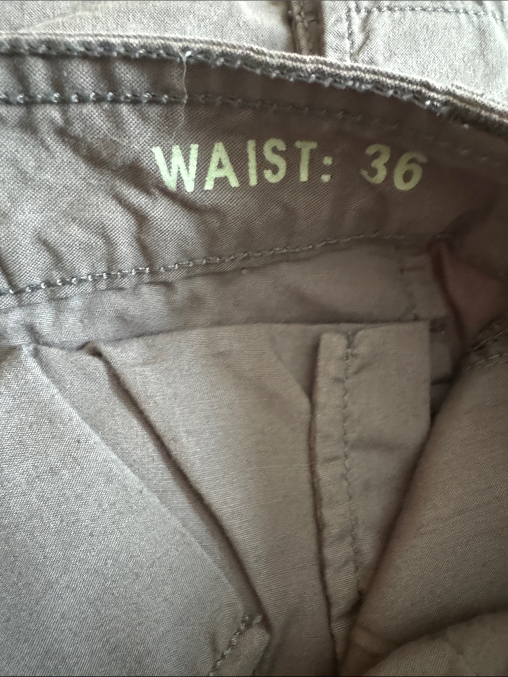 Sonoma Men's Light Gray Cargo Shorts with Multiple Pockets - Picture 4 of 4